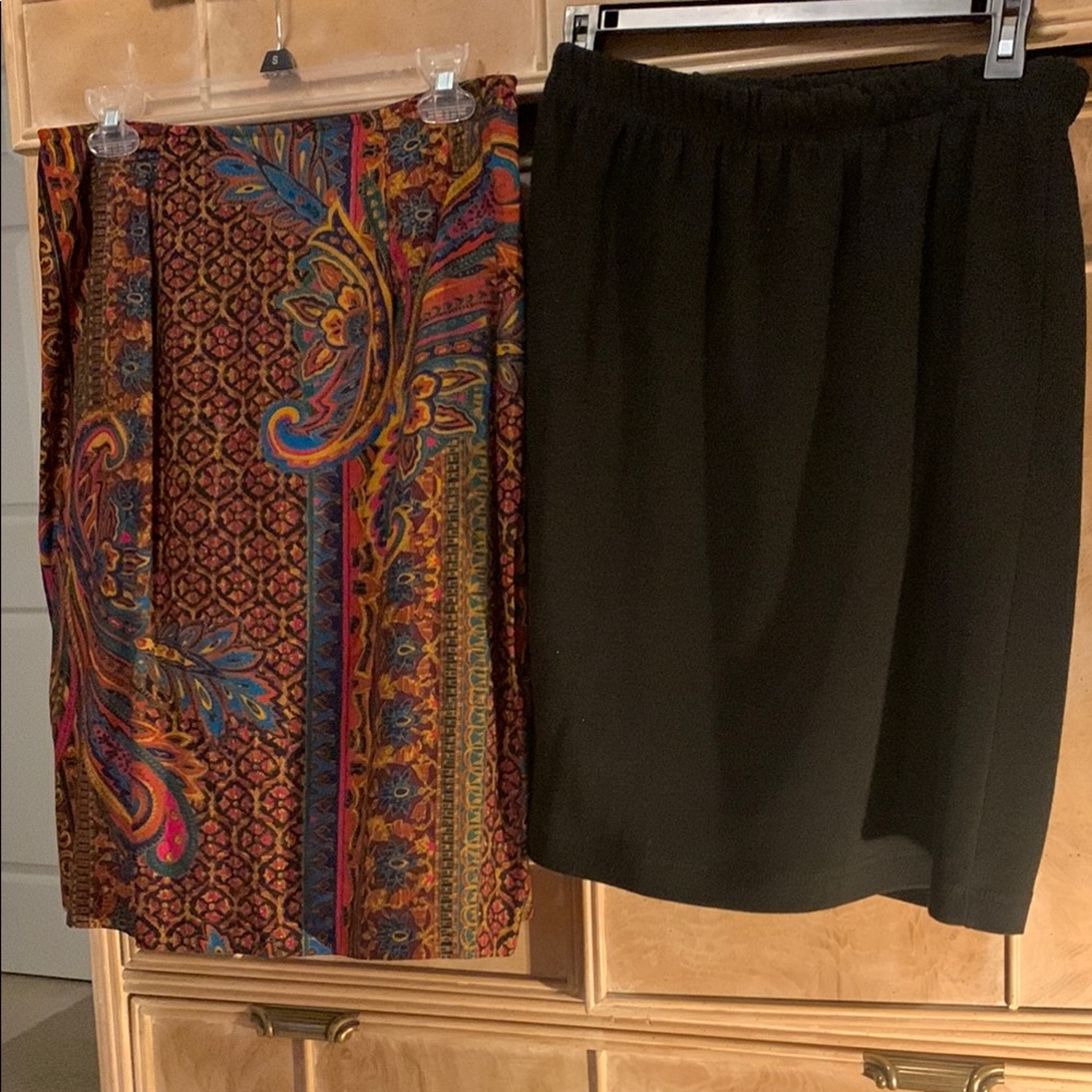Black and Multicolor Women's Skirt Set